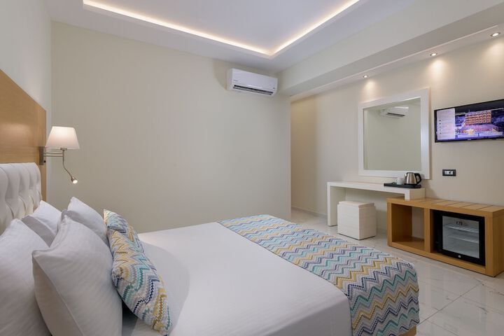 Room 13 of 63