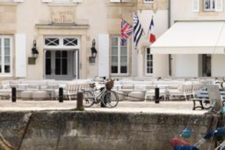 L Hotel De Toiras Et Villa Clarisse