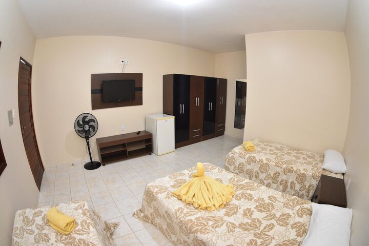 Room 10 of 12