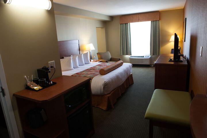 Room 5 of 87