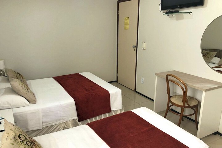 Room 14 of 64