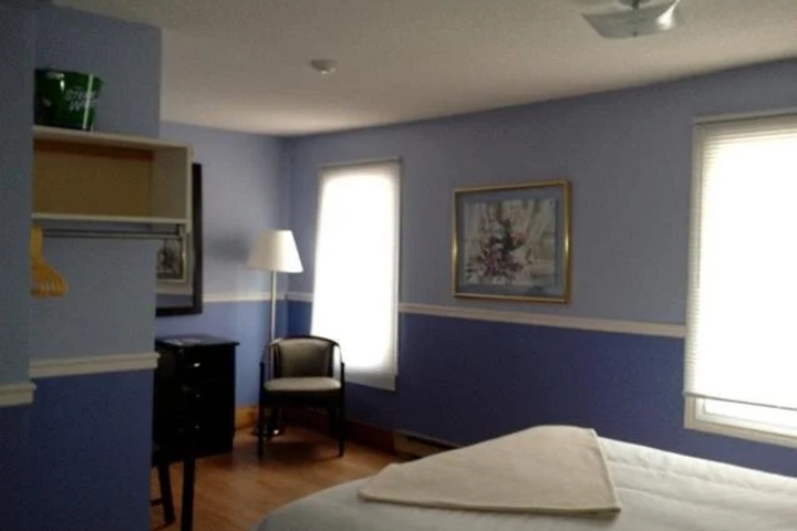 Room 2 of 21