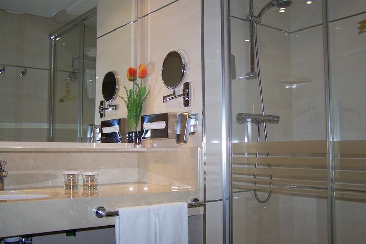 Clean Restrooms