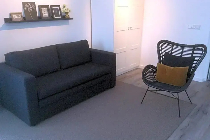 Room 5 of 15