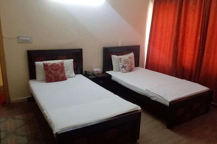 Room 2 of 9