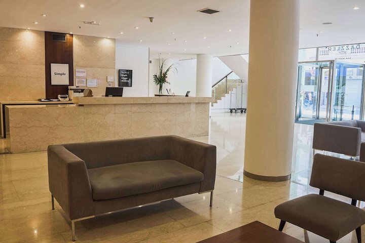 Entrance & Lobby