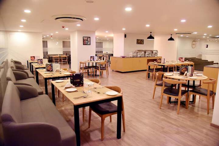 Dining 49 of 61