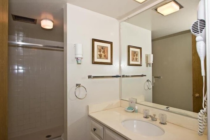 Room 14 of 17