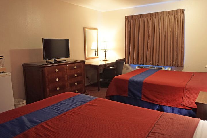 Room 8 of 27