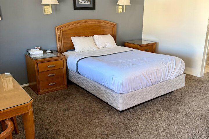 Room 17 of 54