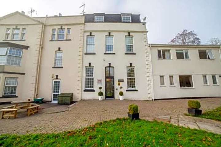 Winford Manor Hotel