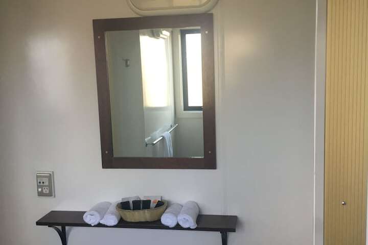 Room 11 of 39