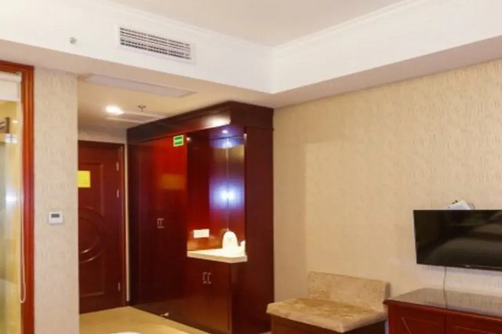 Room 2 of 15