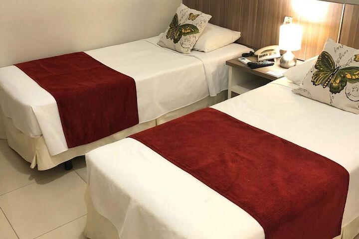 Room 28 of 64