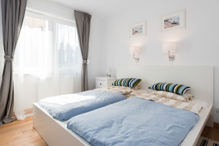 Room 9 of 39