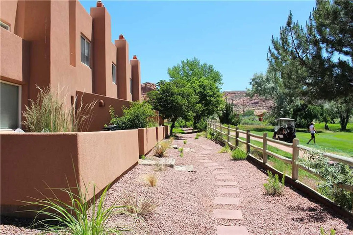 Solano Vallejo Villas by RedAwning in Moab, UT
