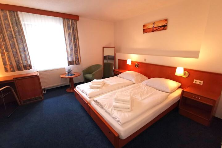 Room 6 of 29