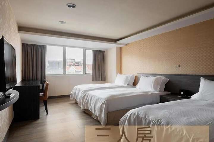 Room 6 of 21