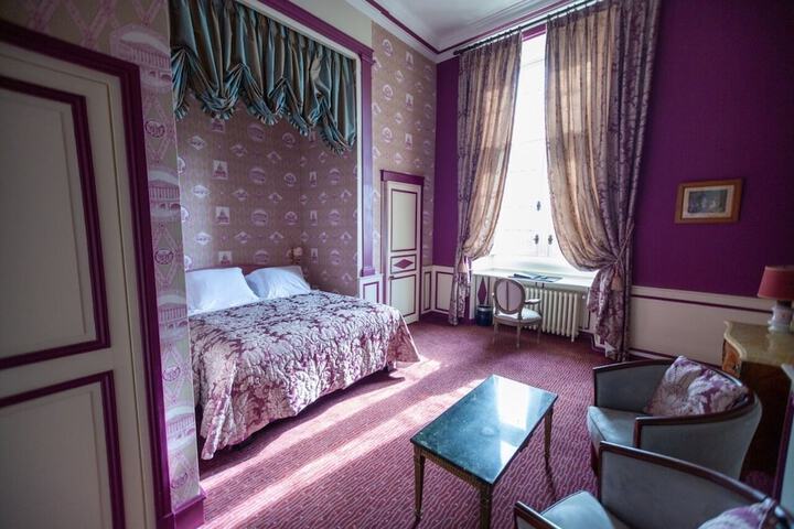Room 25 of 169