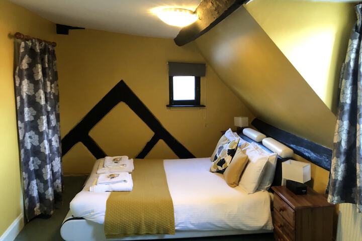 Room 10 of 44
