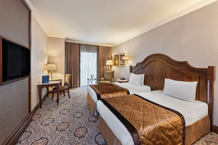 Room 14 of 26