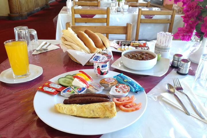 Breakfast/Coffee Service 22 of 34