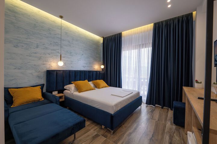 Room 16 of 61