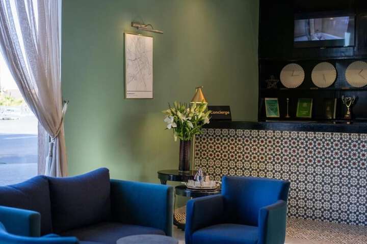 Concierge desk