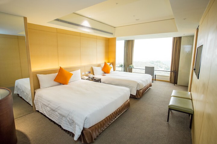 Room 48 of 145