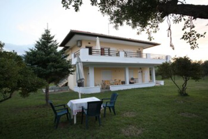 Agrambeli Plaka