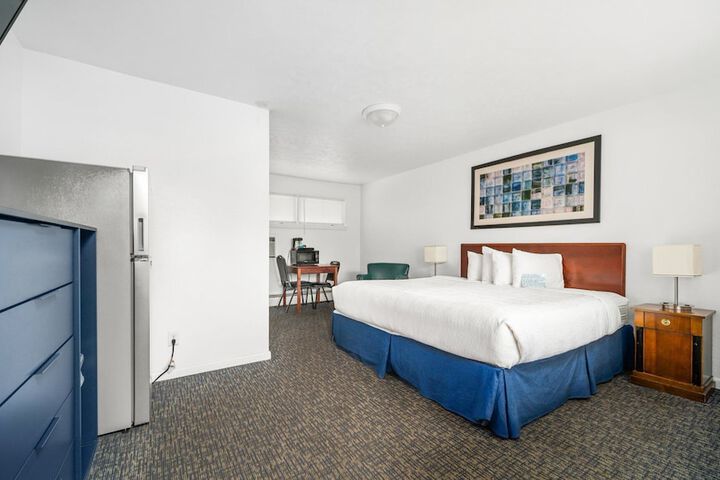 1 King Bed Ground Floor (15 of 16)