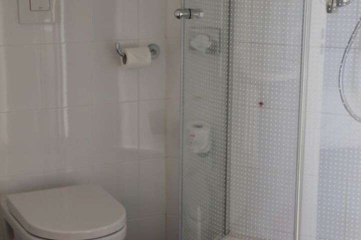 Room 25 of 53
