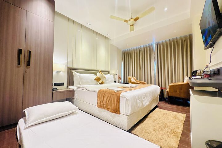 Room 27 of 50