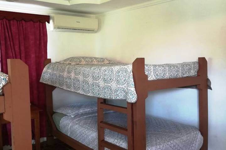 Room 9 of 24