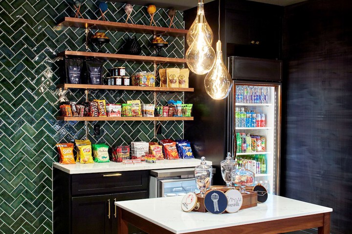 Snack bar