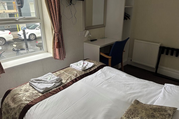 Room 47 of 118