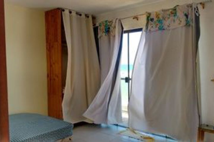Room 4 of 15