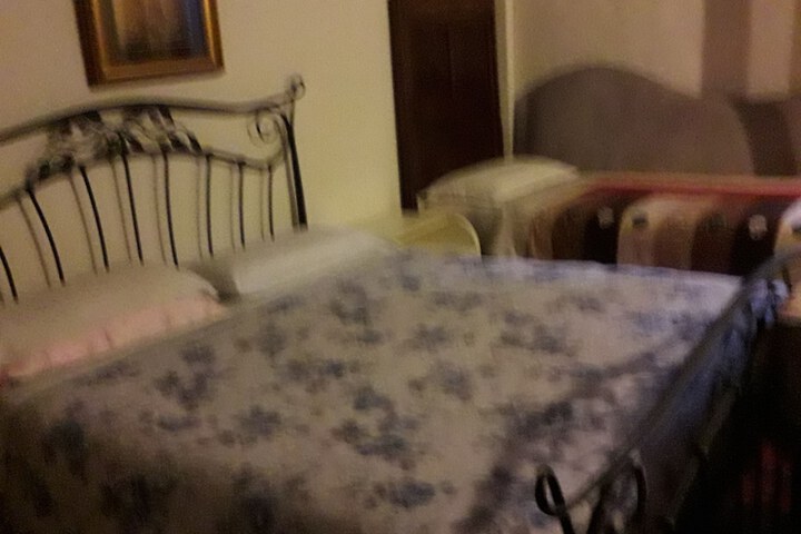 Room 6 of 15