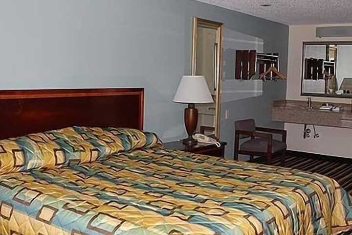 Basic King Bed (1 of 4)