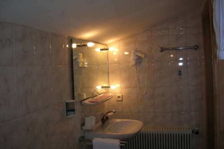 Room 5 of 13