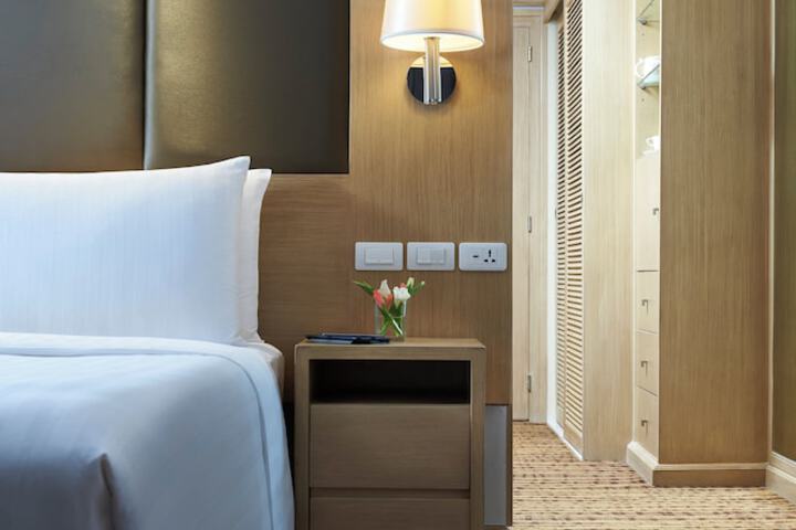 Room 36 of 277