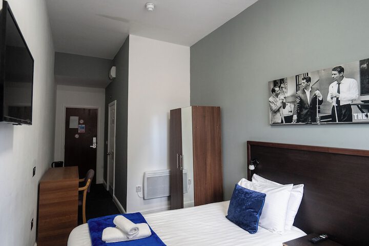 Room 43 of 57