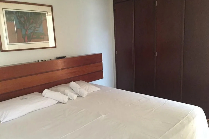 Room 12 of 15