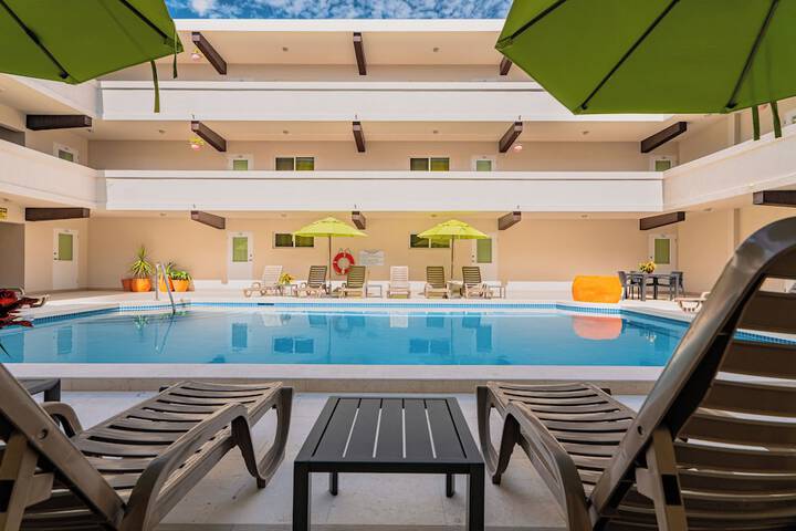 Pool 45 of 77