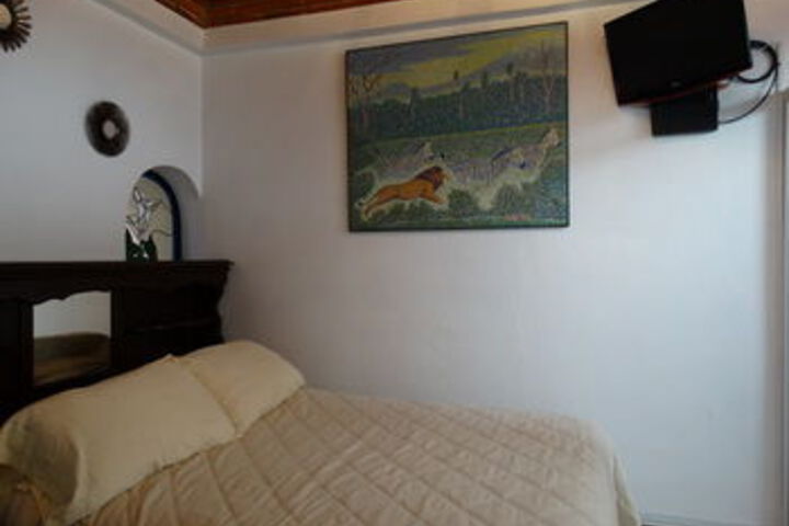 Room 27 of 46