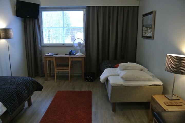 Room 10 of 87