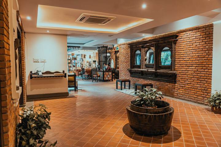 Hotel Interior 16 of 98