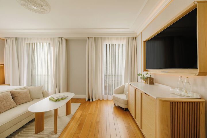 Room 12 of 139