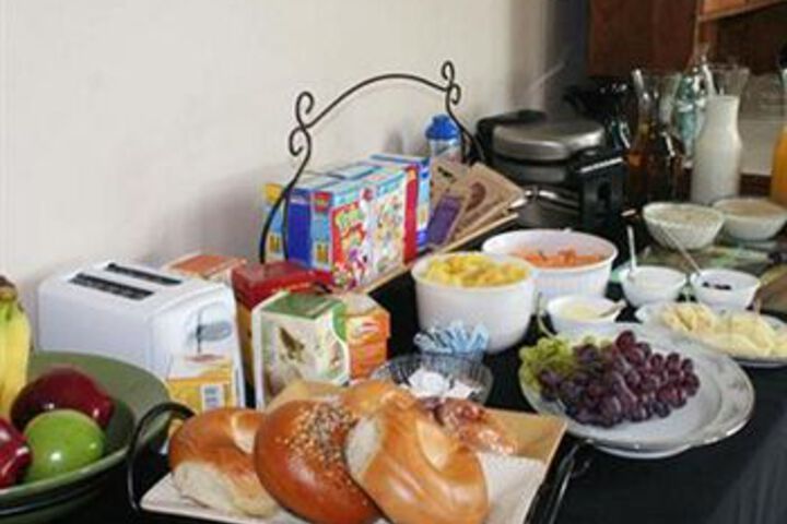 Breakfast/Coffee Service 7 of 37