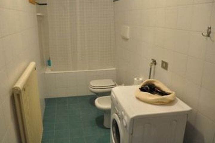 Room 43 of 102